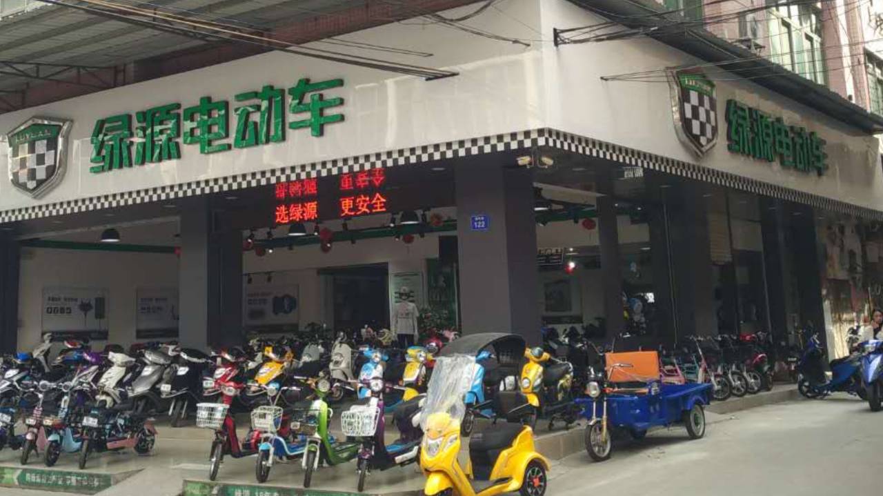 久久久久成亚洲国产av综合精品视频 这印证了:深耕本土文化