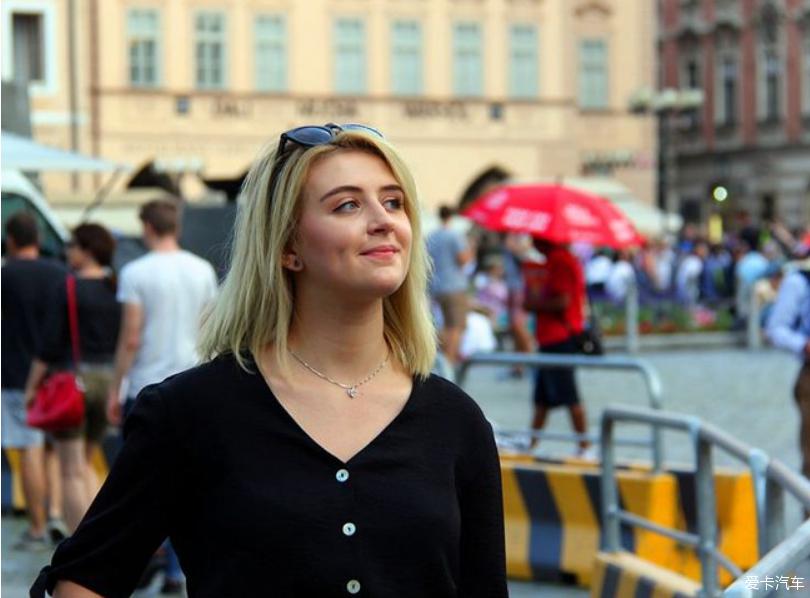 2.5d同人动漫 虚拟主播（Vtuber）或互动视频