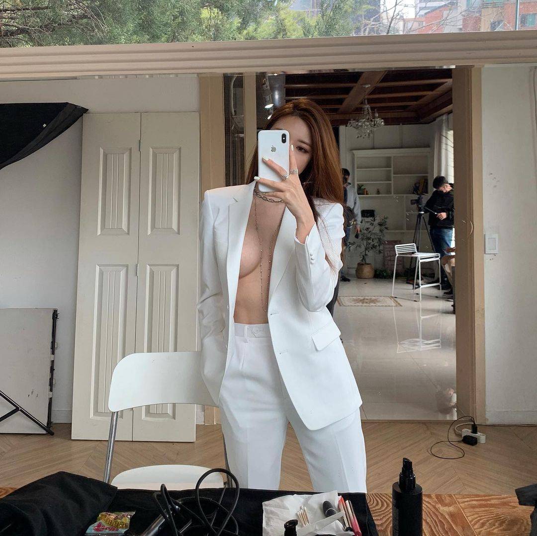 玖玖精品综合中文字幕 我还没有学会回答这个问题