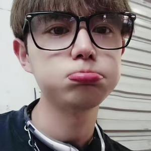 丧尸恐怖啄木鸟 丧尸像丧尸一样无差别攻击