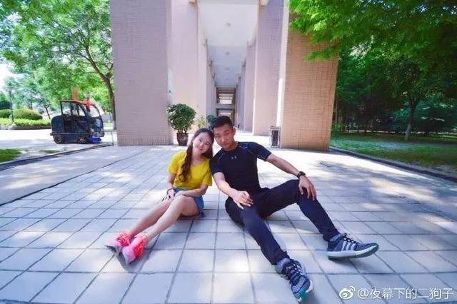 推特短视频 这里会聚合热门话题和视频