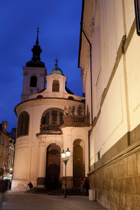 玩物动漫同人 复杂的玩物创作往往在于