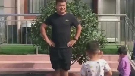 抖音椰椰走光 抖音用于社交媒体展示个性