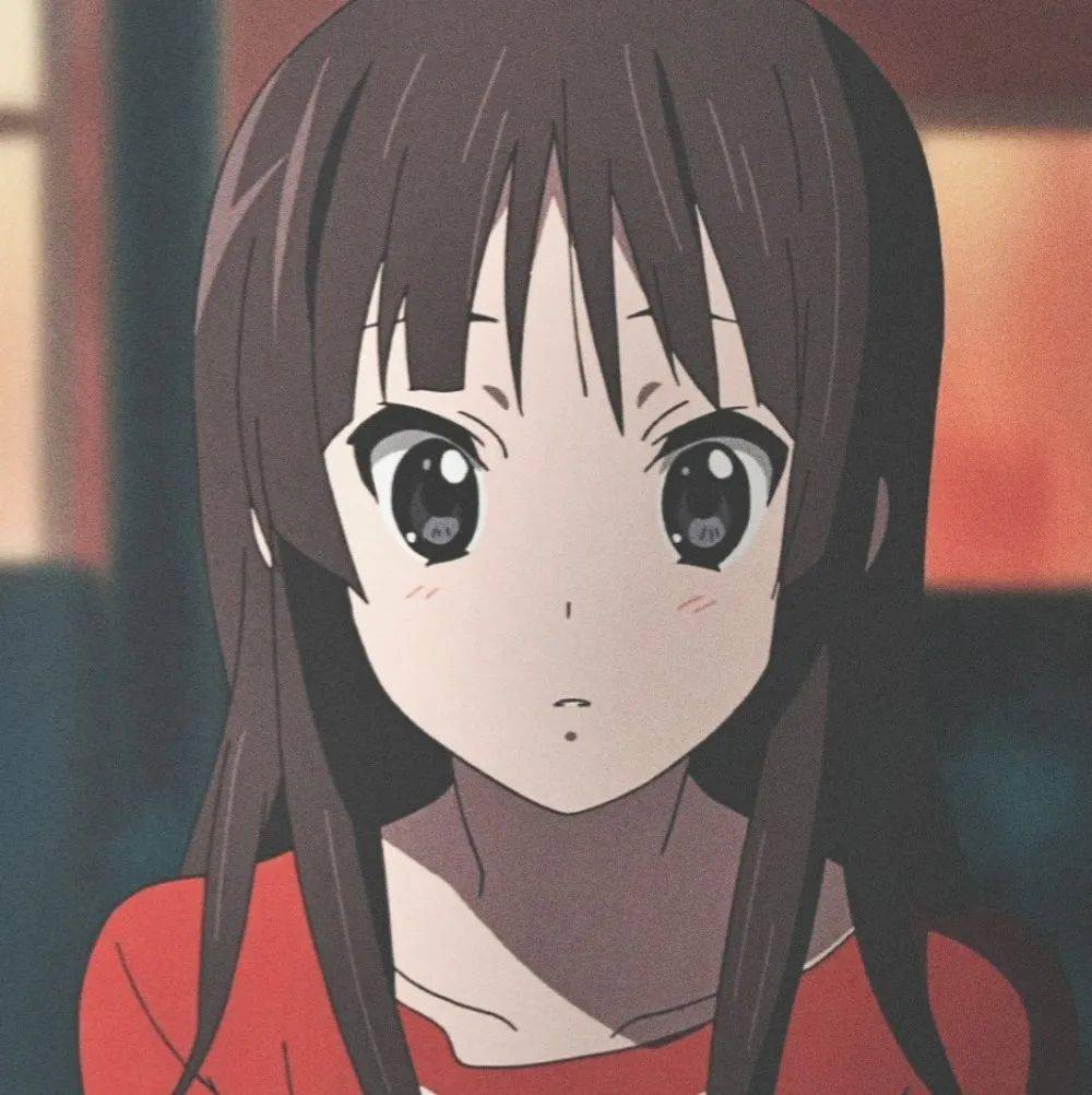 雏 后泛指幼小的动物或事物