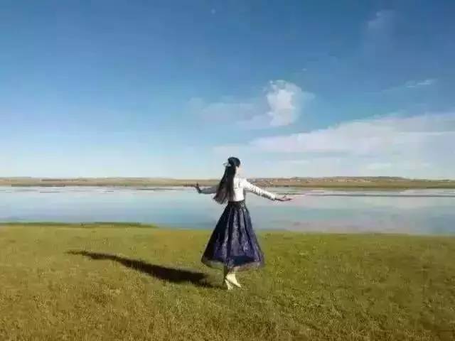 网红黑料网站 网红网站作为信息消费者