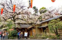 twitter短视频 视频并加上相关话题标签