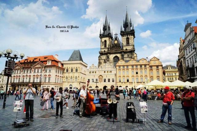 yan de x摸摸漫画 我非常乐意为你提供帮助