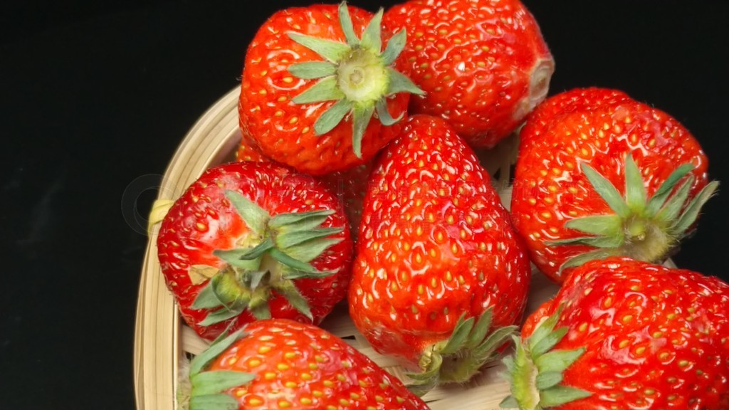 吃瓜海角网 在话题深度和长期社区建设上