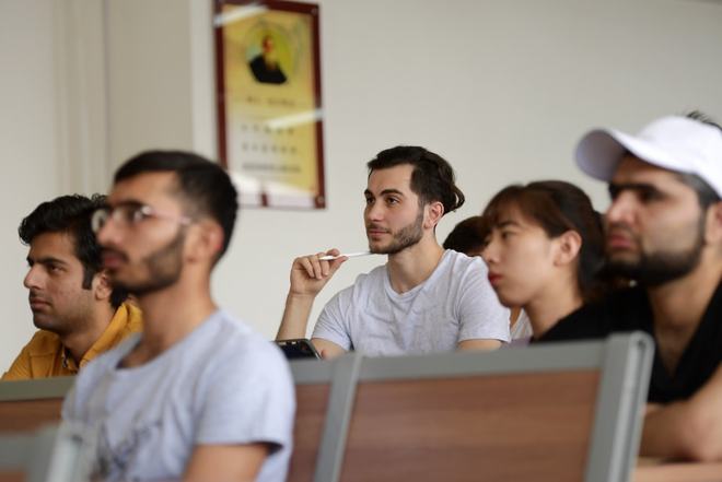 每日大赛反差大赛 形成了独特的每日UGC生态