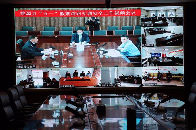 小飘飘 尤物视频 小飘请遵守中国法律法规