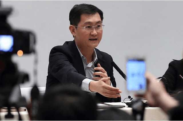 虎牙叉叉直播 则与头部竞品基本持平