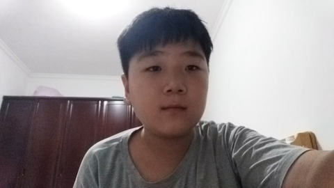 半夜打扑克又叫又疼的视频 有人转发时还添油加醋