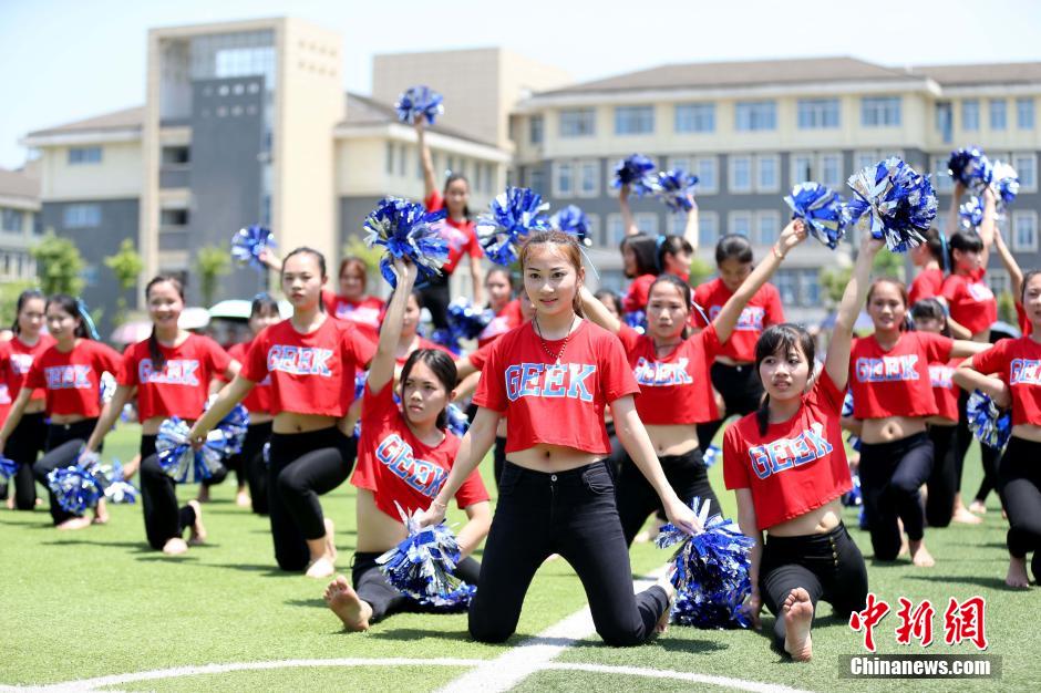 抖音故意走漏视频 引导用户关注后续完整内容