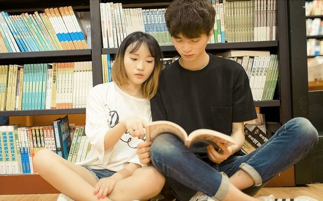 国产一区二区，可以润色的网站有哪些 区区学术化改写服务