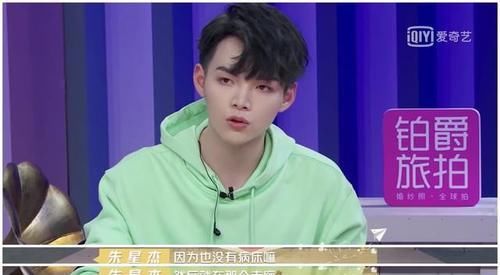 小蓝彩虹成人 .com 为用户提供了一个替代选项