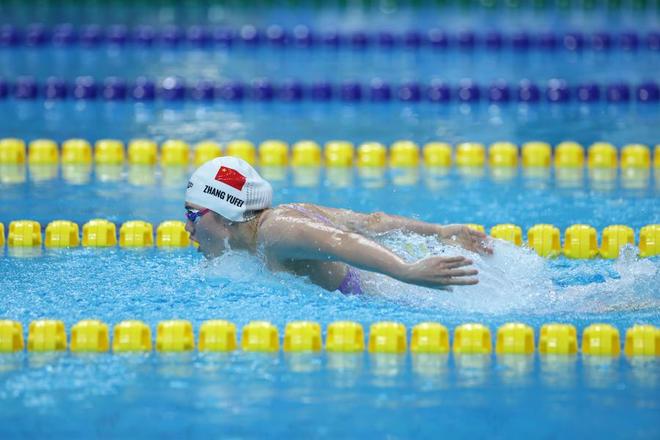 超级吹潮高手喷40秒视频