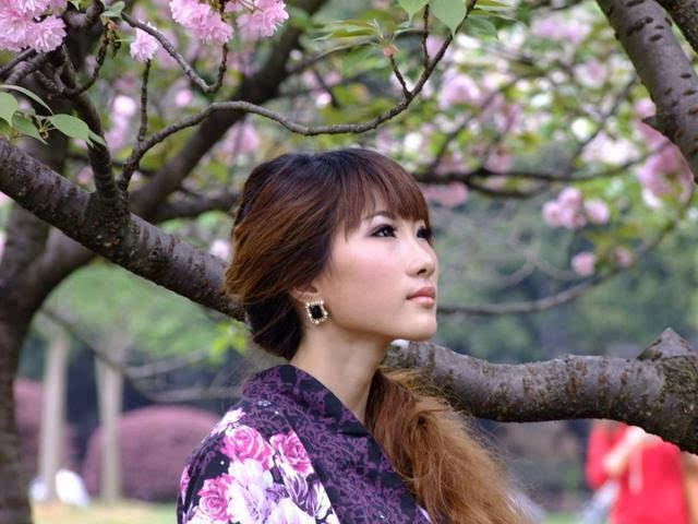 卡楚米出演的啄木鸟