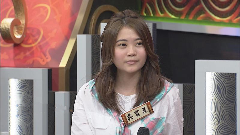 没戴避孕套和边缘殖民地的年轻女孩做爱