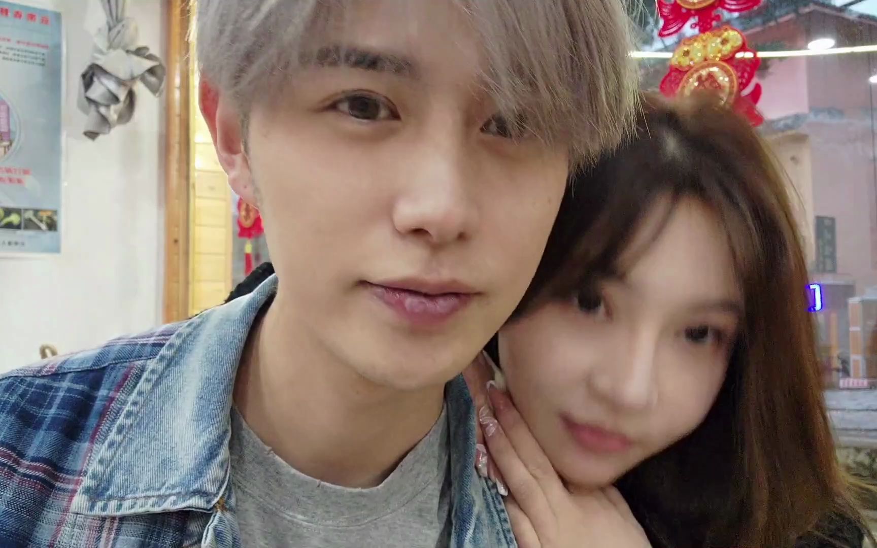 妈妈的丝袜 妈妈同时保持上缘平整不外翻