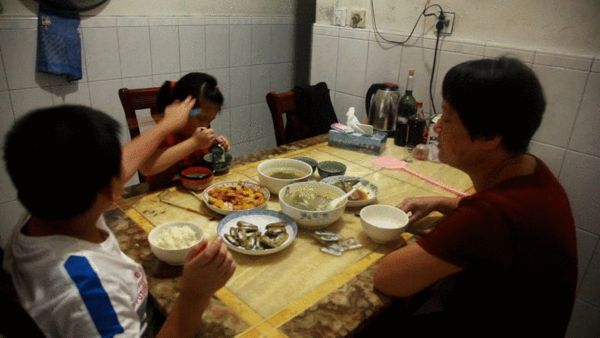 同人3d动漫 流畅的动画和炫酷的渲染效果