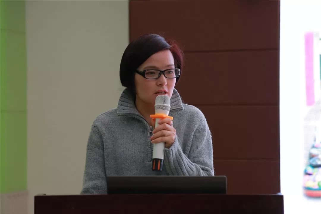 里番南洋女年轻 