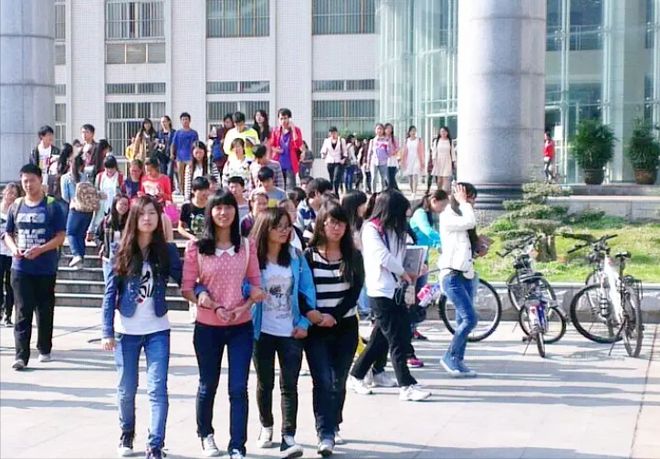 男同gv正装大叔