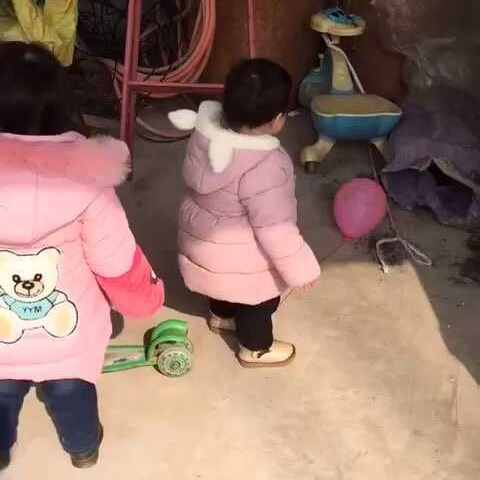 用手指插阴道 用手阴道肛门的指插位置）