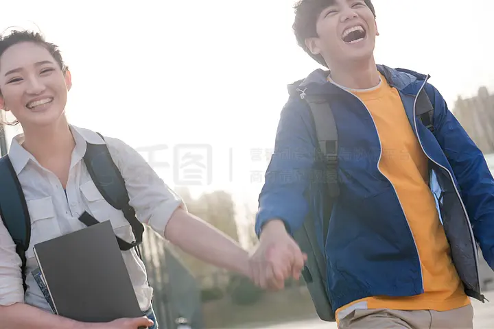 亚洲色老妇色在线精品播放，