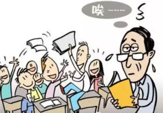 捷克街头观看 捷克街建筑阴影交错