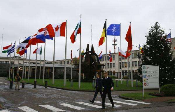 美丽新世界2战争与和平专辑