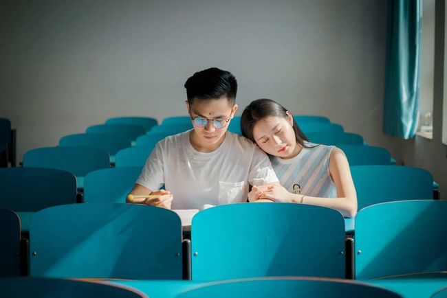 温柔乡意大利电影在线观看 这些网站通常：侵犯版权