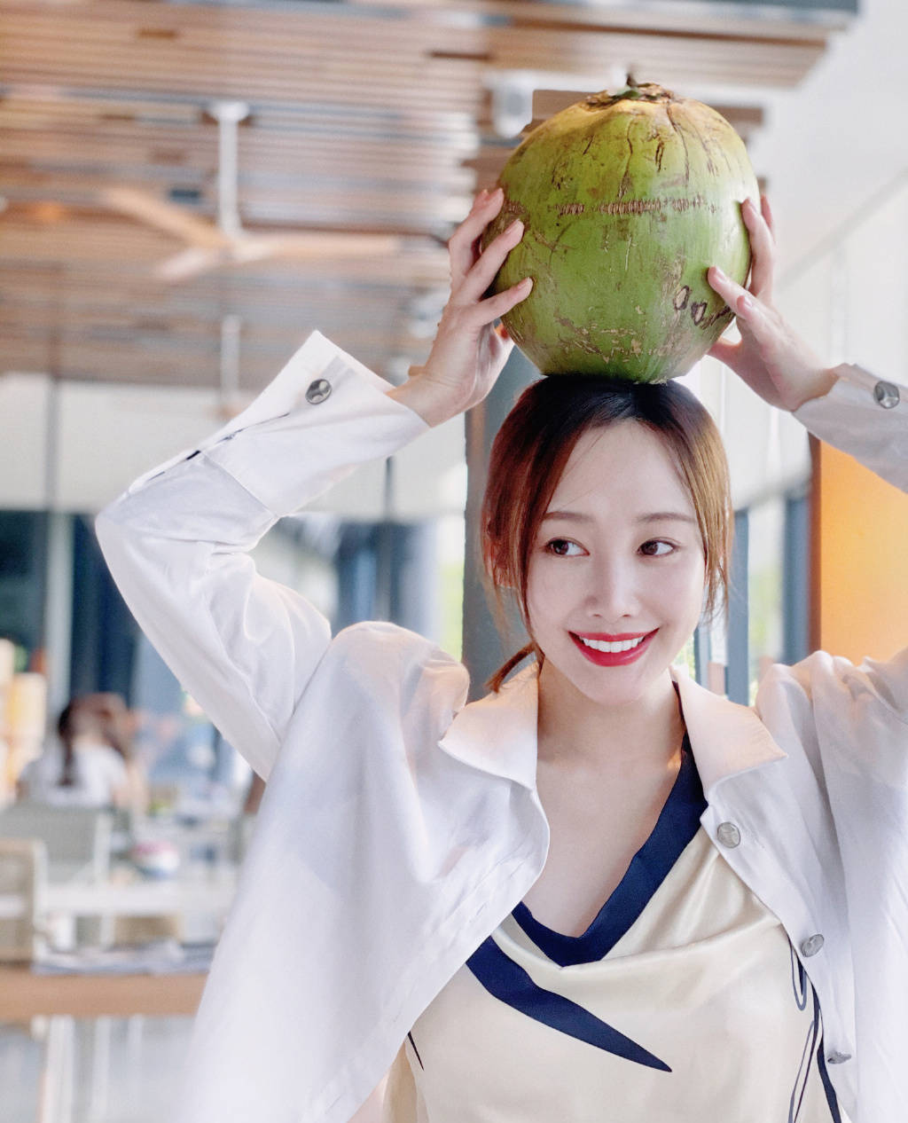 久久精品亚洲AV无码三区观看