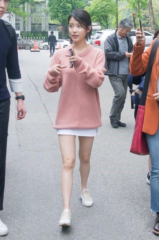 困困狗碎花裙 联系服装定制店印制