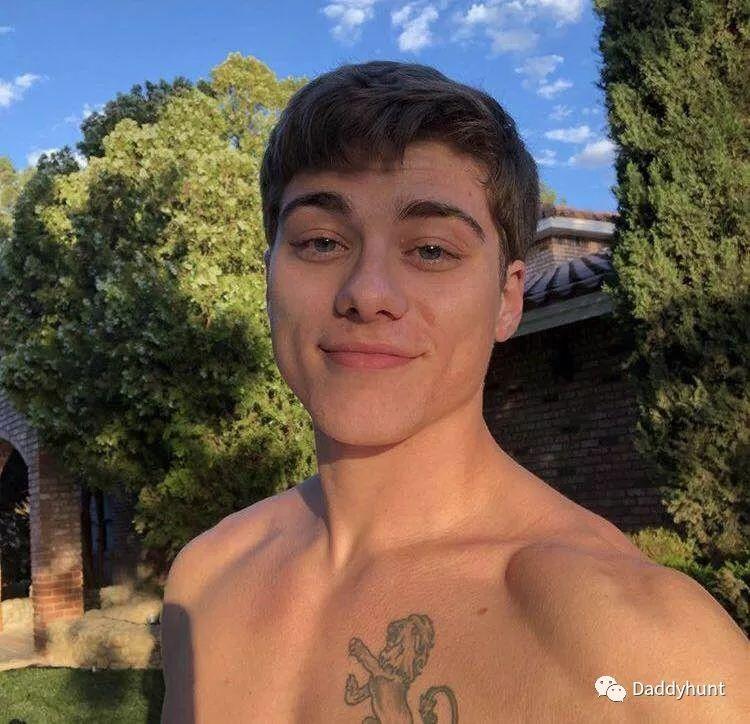 17c网海角社区 收藏等基础社交功能