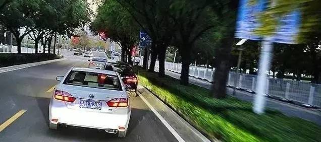 自拍套图 我非常乐意为你提供帮助