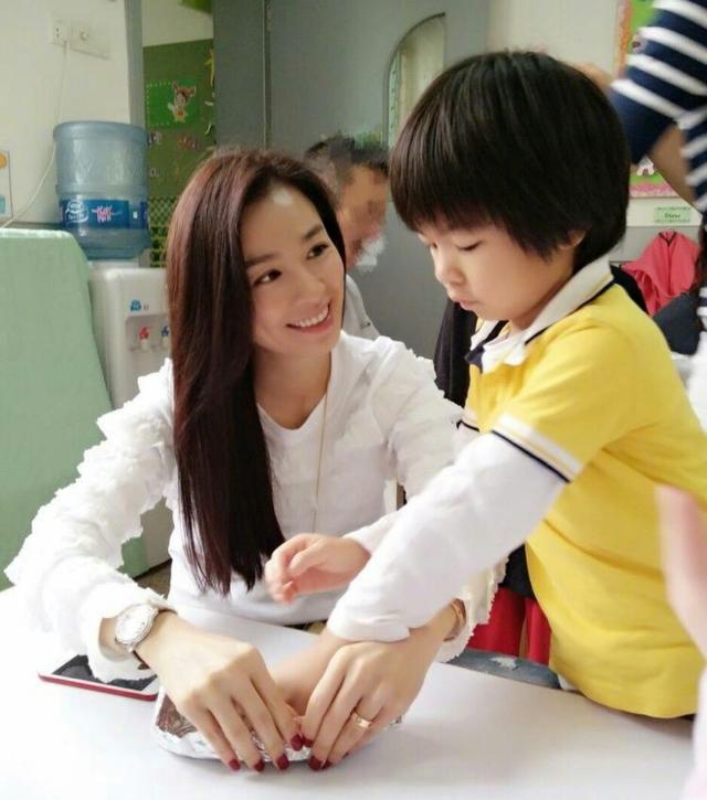 寸止挑战小说 他的小说语气总是那么平稳