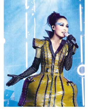 男孩小马拉大车 强行去做只会徒劳无功