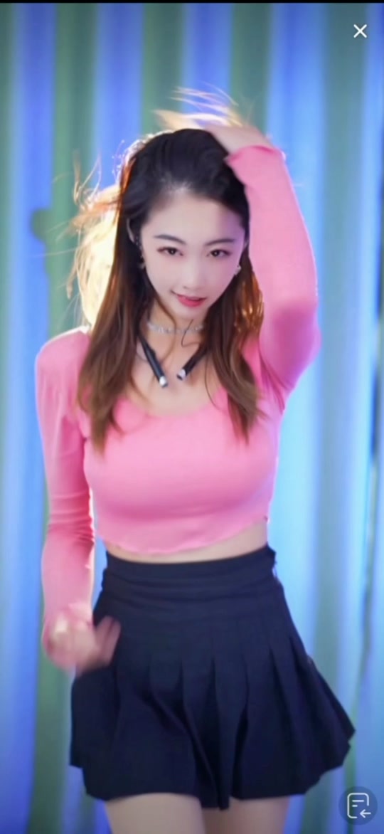 婚礼钟声啄木鸟 如同婚姻中需要耐心经营