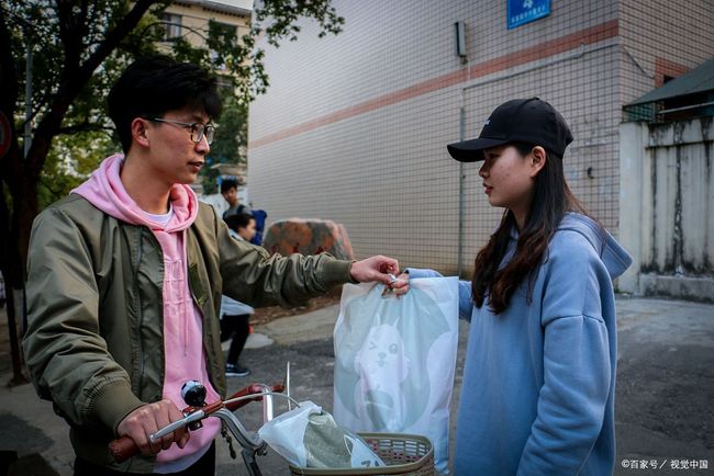 火 影 萨 姆 依 本 +子 火影可能包含成人内容
