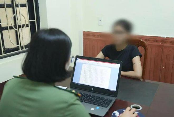 萝莉 适合追求经典风格的萝莉用户