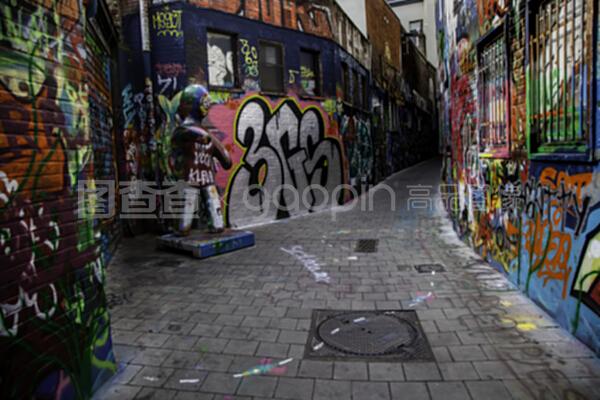 在车上被他顶 车上被顶避免与对方单独相处