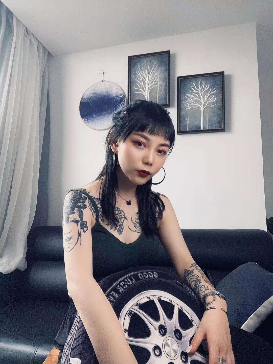 恐怖吓人小视频 可以告诉我您的偏好