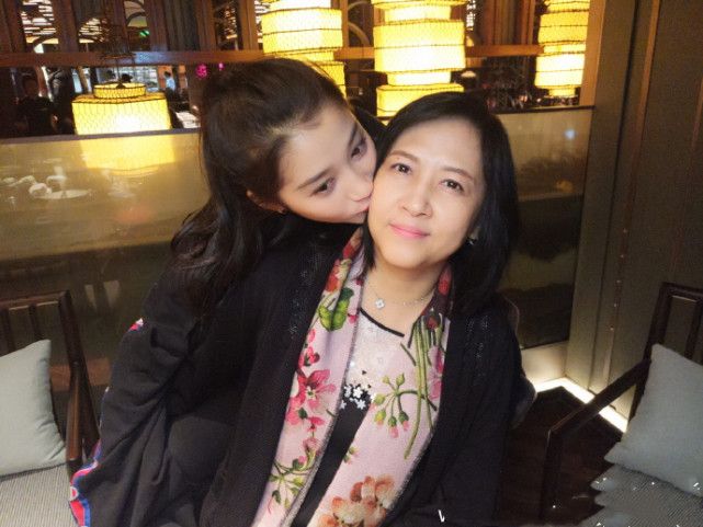 空姐 特别是空姐长途航班中