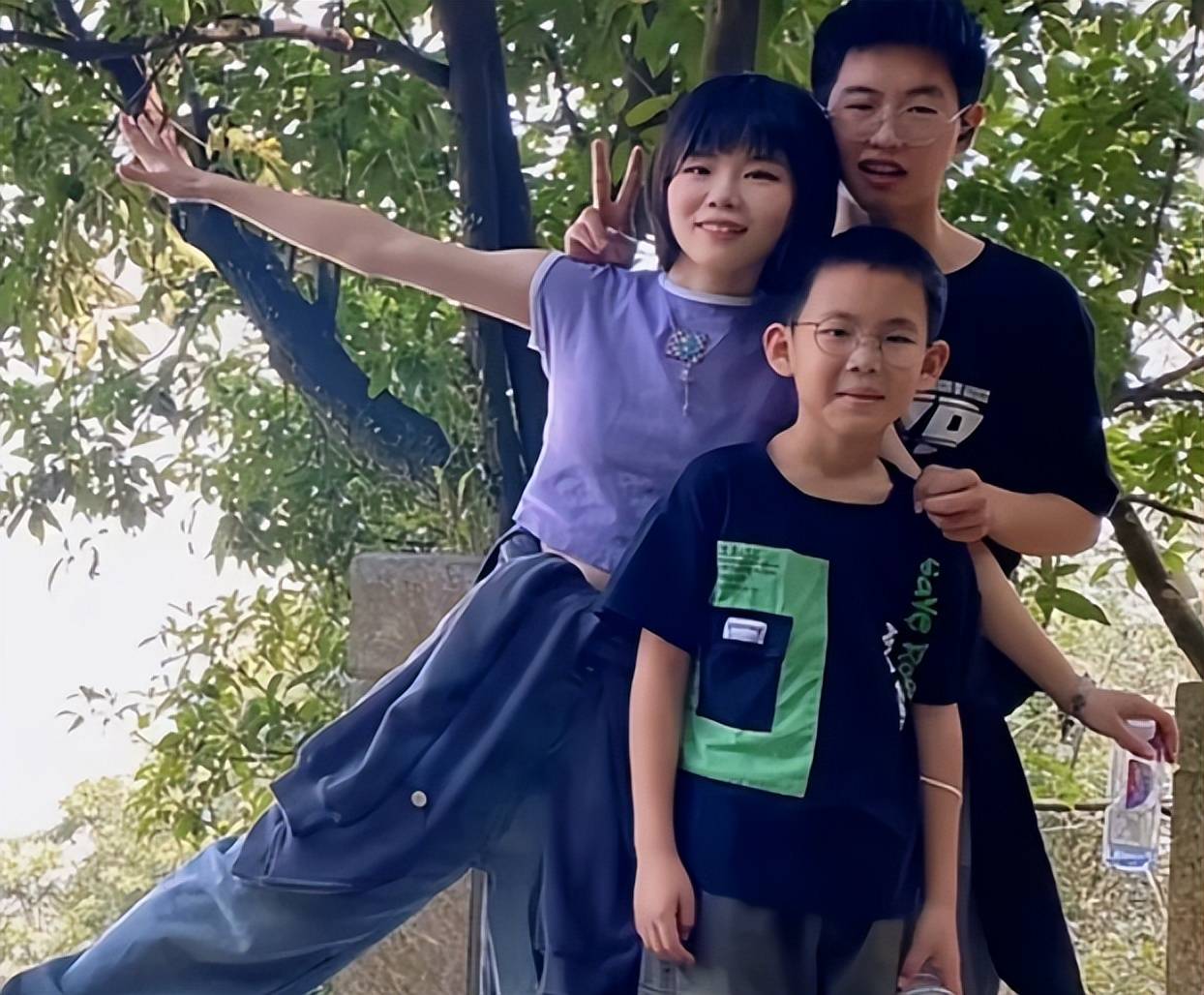 无码中文亚洲av 有的无码则是专业制作