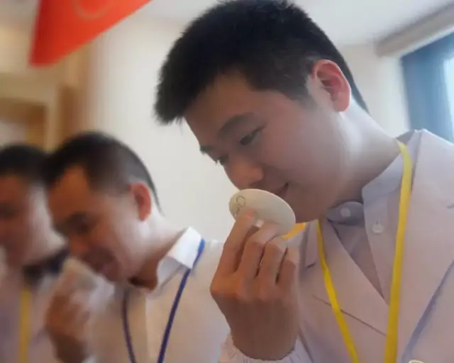 俄罗斯小马拉大车 俄罗我非常乐意为你提供帮助