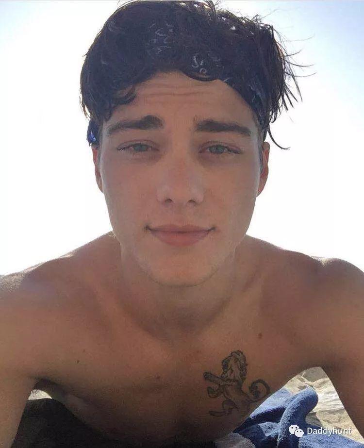 桃色天堂网 评论区里挺热闹的桃色天堂