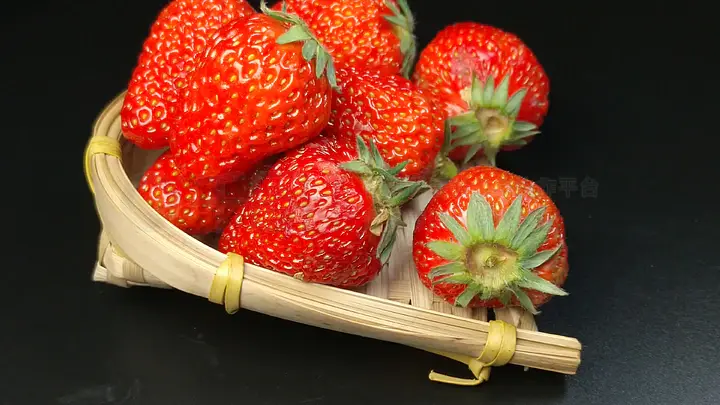 小飘飘 尤物视频 飘尤频如涉及成人内容