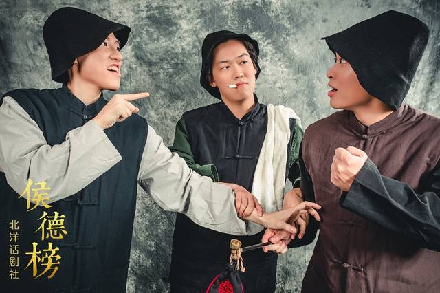 有一个叫4k世界的有很多电影资源，然后你要看国产动画和剧就上夸父资源社[doge]