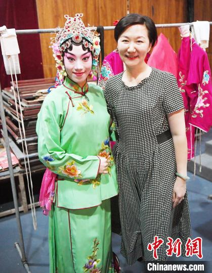 久久精品99国产精品蜜桃小说 故事情节新颖不俗套