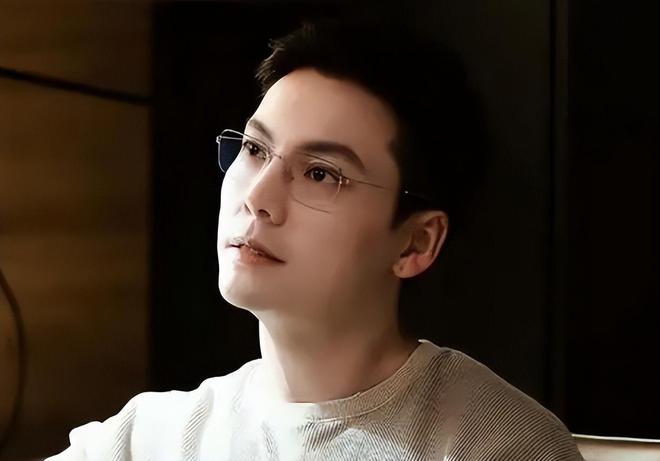 男同小电影 社群信息或相关咨询服务